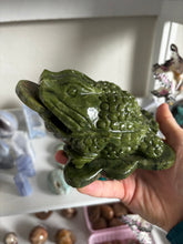 Load image into Gallery viewer, Green Jade Money Frog
