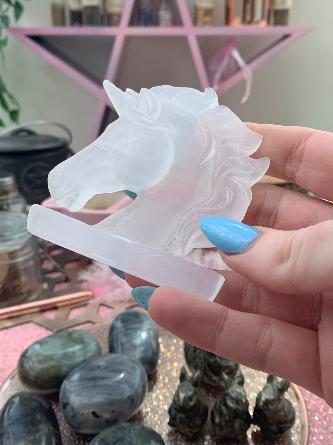 Selenite Unicorn Head – Dolly Daydreams