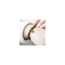 Load image into Gallery viewer, Confidence Tiger&#39;s Eye Crystal Essential Oil Bracelet
